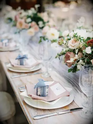 classic pink-and-blue place setting
