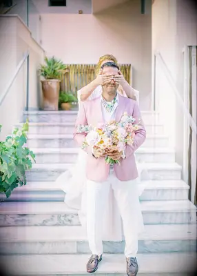 Pastel first look at summer wedding