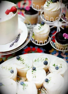 Summer Wedding Cupcake Display