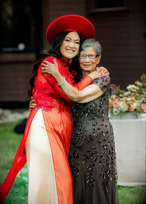 Honoring elders Vietnamese wedding tradition