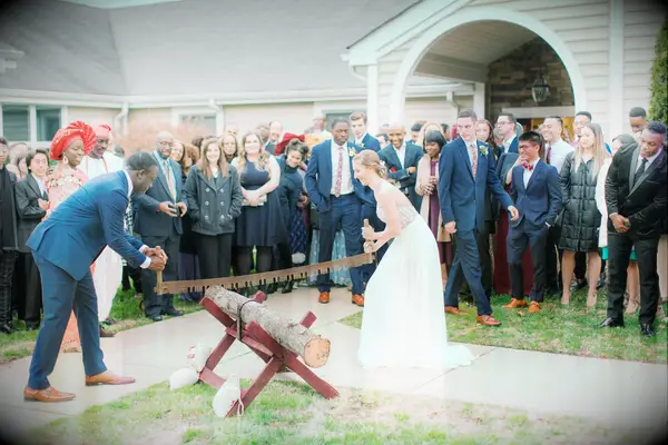 German cutting of the log wedding tradition