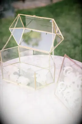 Elegant Glass Wedding Card Box Idea