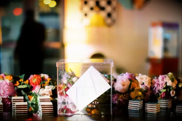 Modern Acrylic Card Box Idea