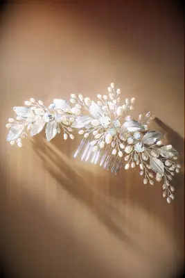 Pearl and silver lead hair comb