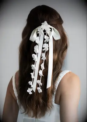 White bow barrette