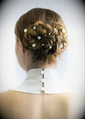 Pearl bobby pins for bridal hair accessory trend