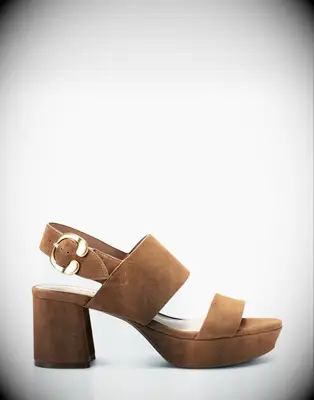 Aerosoles sandal mountain wedding guest attire