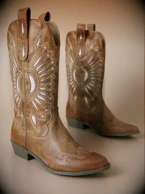 Bandera mountain wedding guest cowboy boots