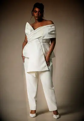White wide leg pants and structured top from Eloquii for courthouse wedding