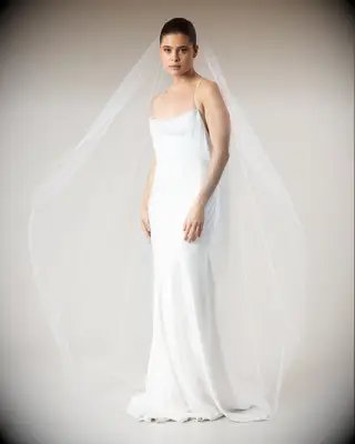 Ofrenda floating cathedral veil