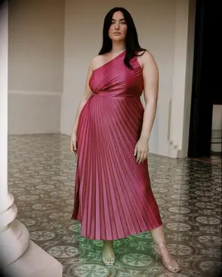 One shoulder red pleated dress