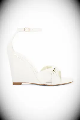 25 moderigtige bryllup kiler, der får dig til at løbe i den nye sky