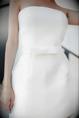 White bow wedding belt from Untamed Petals