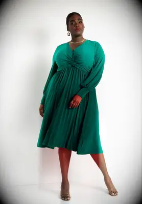 Pleated long-sleeve green dress