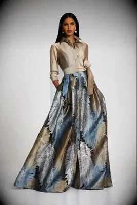 Shirt dress gown with feather print