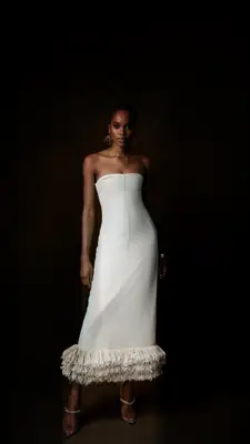 Kílẹ̀ńtàr wedding dress