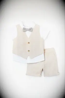 A neutral four-piece ring bearer suit with white shirt from H&M