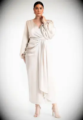 Eloquii light tan mother-of-the-groom dress for outdoor wedding