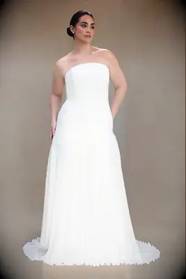 Plissé wedding dress by Meshki, wedding dress inspo