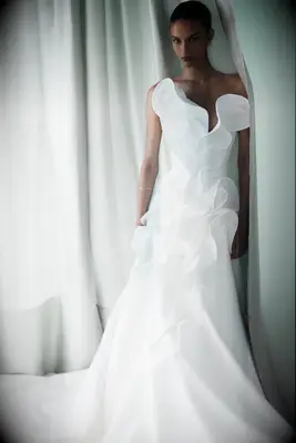Wedding dress with sculptural elements, wedding dress ideas