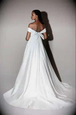 Lav en forklaring i disse 25 brudekjoler