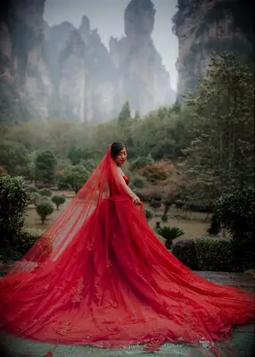 Bride wearing Western-style bridal gown in red