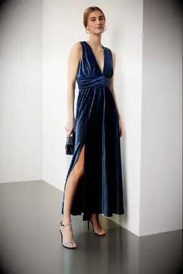 Plunge neckline sleeveless pleated navy dress