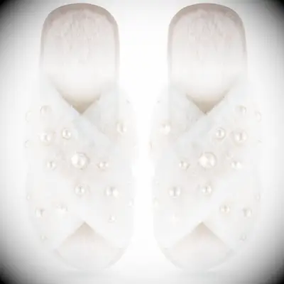 Jiuguva white fluffy bridal slippers