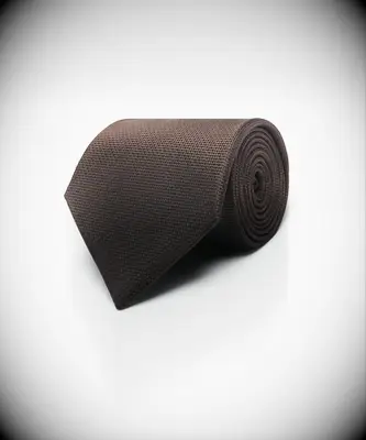 Mens brown tie for fall wedding guest attire