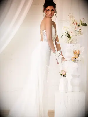 Lace dress with cross straps on back and V-neck