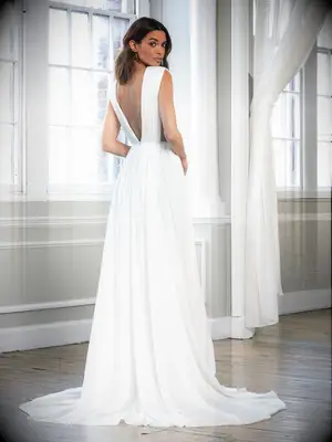 Crepe V neck back and front panels with slit