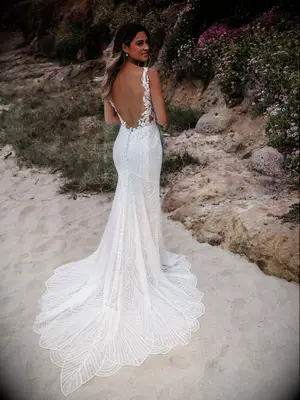 V-shaped beading and illusion floral lace straps