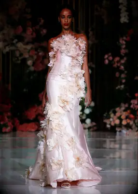 Esé Azénabor floral blush pink wedding dress