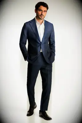 En guide til sommerens bryllupstøj til mænd til venner