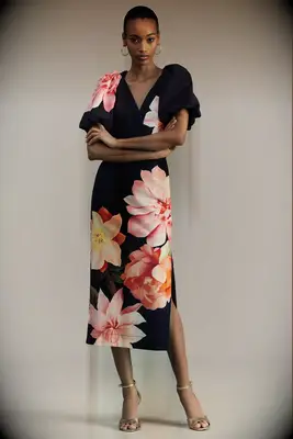 Puff-sleeve floral dress with v-neck