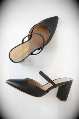 Lulus pointed toe black heels to wear with sparkly dress