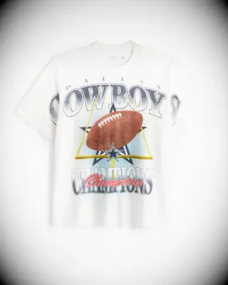 Dallas Cowboys shirt from Abercrombie & Fitch for game day bachelor party outfit