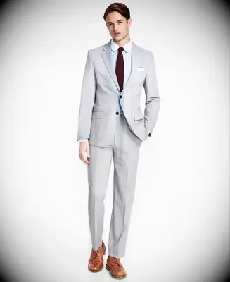 Light gray suit with light brown shoes
