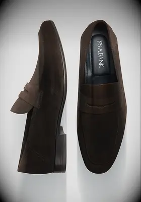 Dark brown shoes for dark gray suit