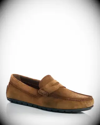 Brown shoes with brown suit