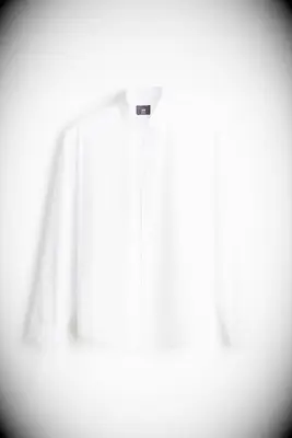 Whit button up shirt