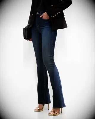 Woman wearing dark jeans