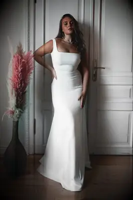 Plus size sleek wedding dress