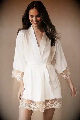 Flora Nikrooz Rosa Lace-Trimmed Kimono