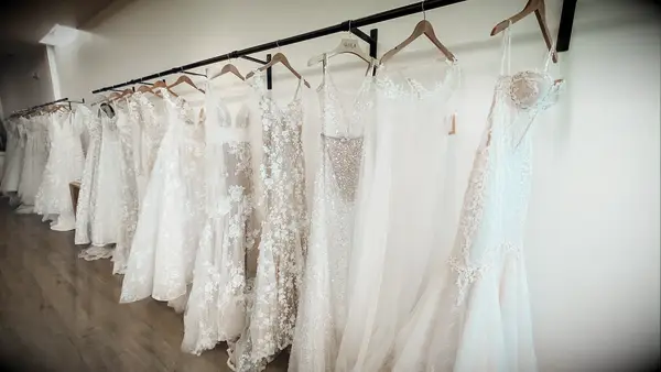 MaidenWhite Bride wedding dress shop