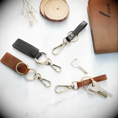 Leather keychains wedding favor
