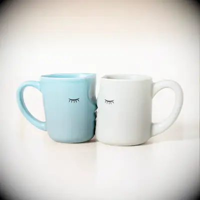 Cute kissing mugs