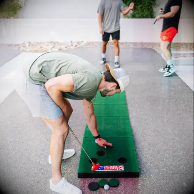 Portable golf set gift