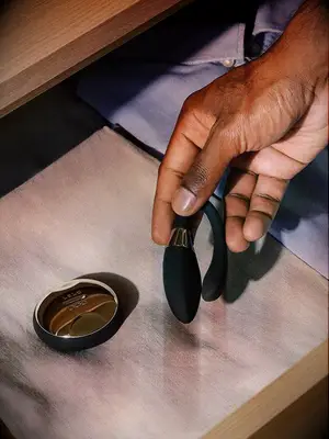 LELO couples vibrator sex gift 