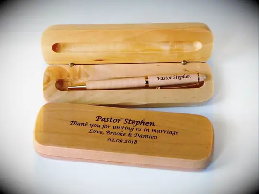 Personalized wooden pen and case